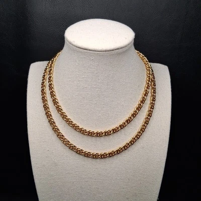 Vintage Signed MONET Chain Necklace Gold Tone. 16.595 - Image 1 of 4