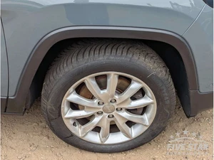 Jeep Cherokee Front Arch Trim Right 2014 SUV 4/5dr KL (14-18) Diesel 2.0 CRD 4x4 - Picture 1 of 10
