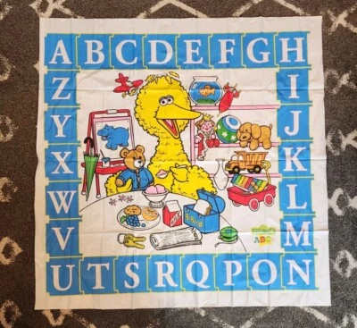 Alfombra de vinilo de colección Sesame Street Big Bird alfabeto ABC telón de fondo para fiesta bebé 45"  Foto 1 de 4