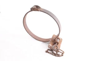 Old Clamp with Mounting Bracket Round Vintage - Picture 1 of 7