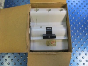 NEW FPE FEDERAL PIONEER 15A CIRCUIT BREAKER NA3P15 - Picture 1 of 3