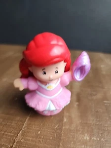Fisher Price Little People Figure Disney 2017 ARIEL LITTLE MERMAID Shell Pink - Picture 1 of 12
