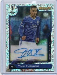 Tarjeta de autógrafo 2022 Topps Merlin Soccer Youri Tielemans blanca brillante/150 - Imagen 1 de 2