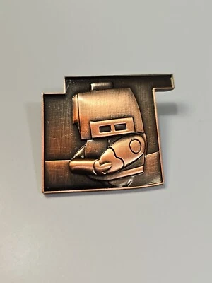 M-O Microbe-Obliterator Disney 2023 Prendedor Comercial Misterioso Wall-E Bota Puzzle Pieza Foto 1 de 4