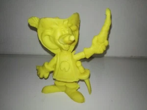 Musketeer promotional figure "Chips (Ricitos torciditos)" Spain , PVC.Very rare - Imagen 1 de 5