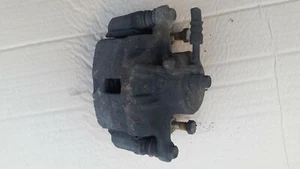 Hyundai Galloper Bremssystem Bremse Bremszange Bremssattel links mit Halter ๐๐ - Picture 1 of 4