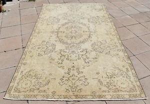 Vintage Turkish Rug 65'' x 109'' Muted Dye Rug Beige Oushak Rug Wool Area Rug - Picture 1 of 12