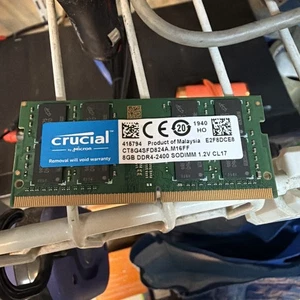 Crucial 8GB DDR4 2400 MHz PC4-19200 SODIMM Laptop Memory RAM 1x (CT8G4SFS824A) - Picture 1 of 1