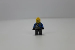 Lego Castle Minifigure 70402 Castle Lion Soldier - Picture 1 of 2