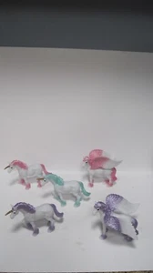 2013 TM Fantasy Unicorno e Pegaso/Cavallo lotto di 5 action figure animali 4" - Foto 1 di 10
