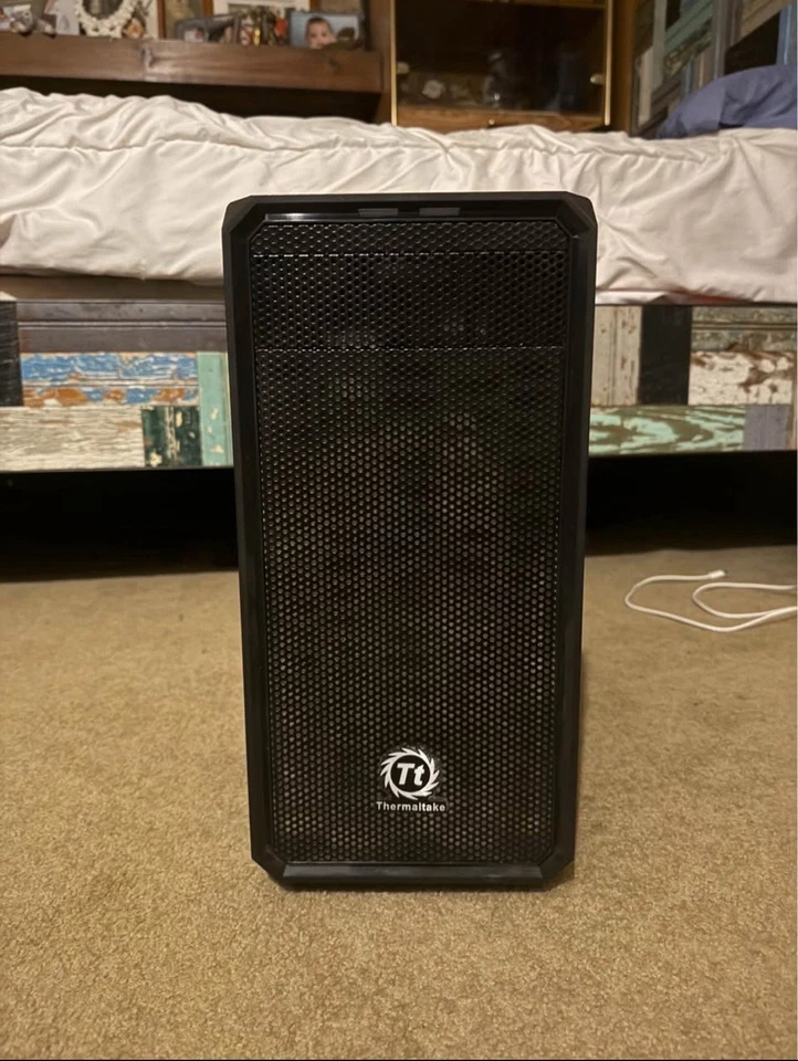 Estuche para computadora Thermaltake Versa H15 Micro ATX Mini Tower - Negro Foto 1 de 4