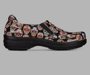 Easy Street Dr Nurse Clogs Slip-Resistant Black Skulls Dia De Los Muertos Sz 5.5 - Picture 1 of 7