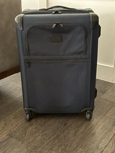TUMI 26-Inch Short Trip Expandable Luggage Navy Blue - Picture 1 of 9