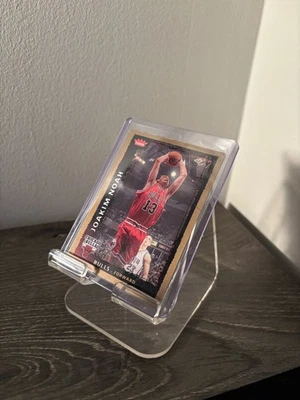 Joakim Noah 2008-09 Fleer #71 Foto 1 de 2