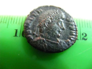 Ancient Roman Coin of CONSTATINE ...very nice condition...16mm size. - Afbeelding 1 van 6