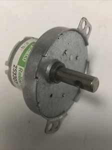 Jameco 6 VOLT 8 RPM DC GEAR MOTOR 253307 , B32-6V9RPM - Picture 1 of 4