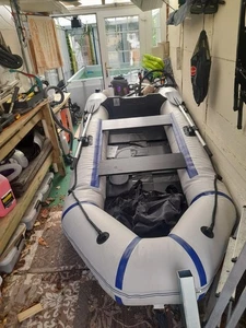 Boat 3.2 metre brand new 4 stroke 4hp outboard motor ,road trailer - Picture 1 of 9