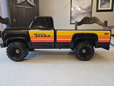 Veículo vintage Tonka Toy Pickup Truck 4x4 roda preto aço prensado feito nos EUA, leia - Imagem 1 de 4
