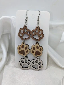 Wooden Paw Print Dangle Drop Earrings - Bild 1 von 2