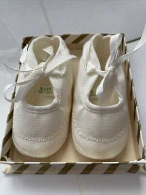 Vintage “A Gift For Baby” white Shoes size 0 - newborn infant / doll Japan Exc - Image 1 of 4