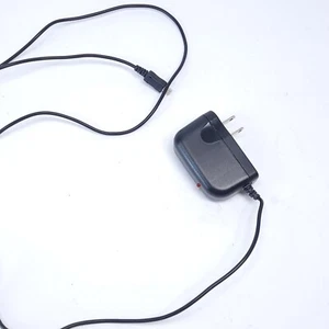 Just Wireless SKU 04207 Cell Phone Wall Charger 100-240VAC 50/60Hz 4.8-5.5VDC - Picture 1 of 4