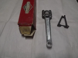 Briggs & Stratton Connecting Rod 390304 Genuine OEM New Old Stock - Picture 1 of 3