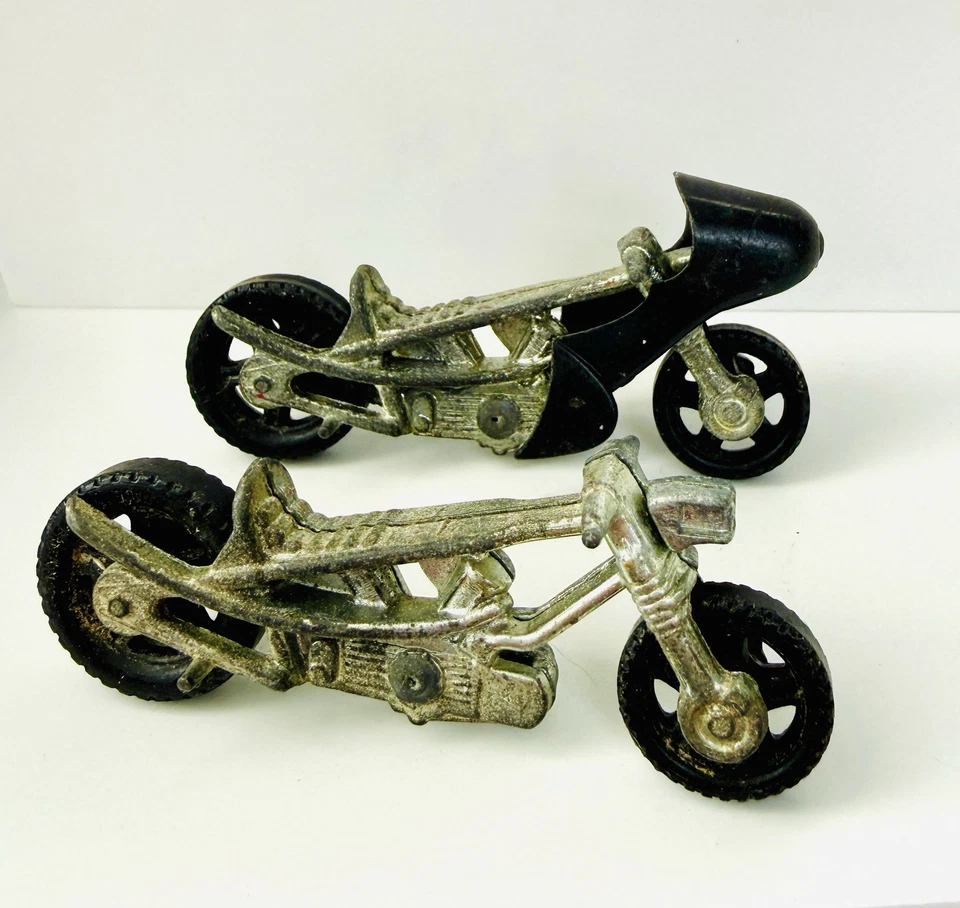 VINTAGE CORGI JUNIORS JR 1978 BATMAN BATCYCLE MOTORCYCLE BATBIKE GT BRITAIN LOT - Image 1 of 4