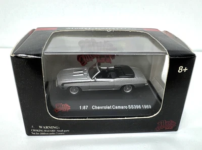 Malibu International 1: 87 银色 69 科迈罗 — 第 1/4 张图片