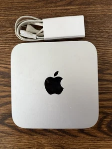 Apple Mac Mini (500GB HDD, Intel Core i5, 2.50 GHz, 16GB RAM) Catalina - Zdjęcie 1 z 7