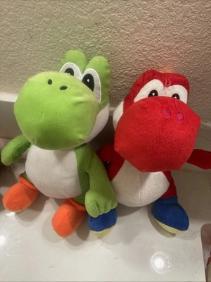 Nintendo Super Mario 21” Yoshi Peluche Almohada Juguete, Verde Suave, Bolsillo Oculto Foto 1 de 4