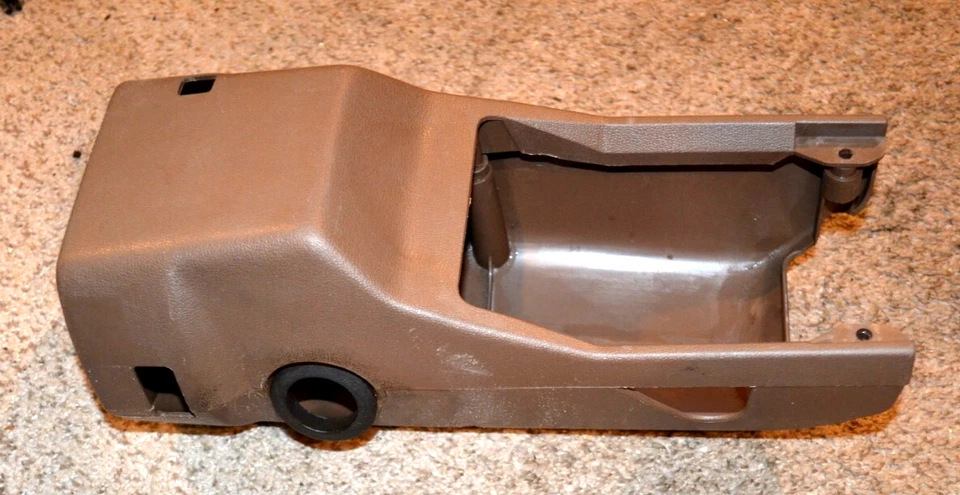 1984-1986 DODGE D50 PICK UP STEERING COLUMN COVER SHELL TRIM BROWN UNCLEANED Foto 1 de 4