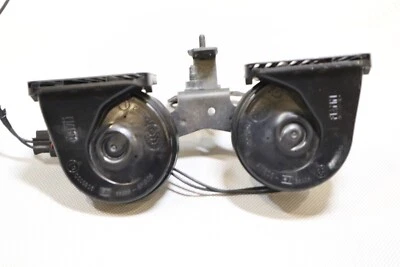 2010-2017 JAGUAR XF XJL LEFT RIGHT LOW HIGH TONE SIGNAL HORN W/  BRACKET OEM - Image 1 of 4