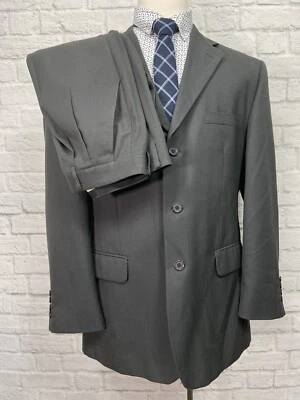 Pietrovanni ITALIAN Gray 3 Button Men’s 2 Pc Suit 44R Jacket 38/28 Pant - Image 1 of 4