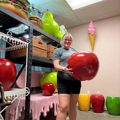 Estatua de manzana roja mediana de gran tamaño utilería de comida fruta restaurante exhibición decoración Foto 1 de 4