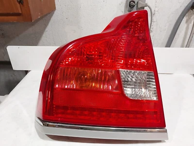 Luz trasera izquierda izquierda Volvo S80 2004 2005 2006 luz trasera LED conductor plateado Foto 1 de 4