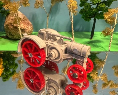 Trator a vapor Titan, 3 galos, brinquedo agrícola 1914, layout de fazenda Ertl em escala 1/64, usado - Imagem 1 de 3