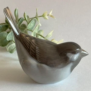 Royal Copenhagen Spatz Vogel Figur Made In - Bild 1 von 8