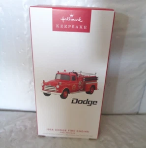 Hallmark 2023 - Dodge 1956 adorno de motor de bomberos - Magic - Imagen 1 de 1
