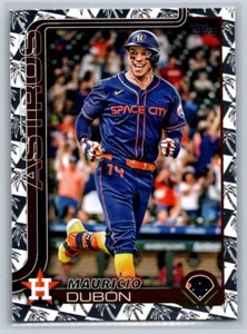 2025 Topps Serie 1 - Palma per allenamento primaverile Mauricio Dubon #222 - Foto 1 di 2