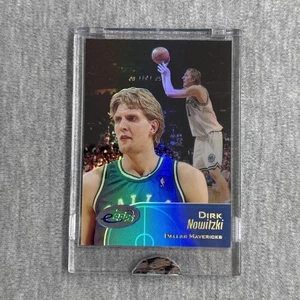 2001-02 eTopps Dirk Nowitzki #52 HOF - Picture 1 of 2