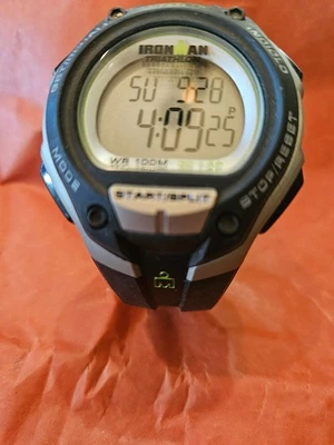 Reloj Digital Timex Ironman Triatlón Indiglo 30 Vueltas WR100M Negro Usado Foto 1 de 4