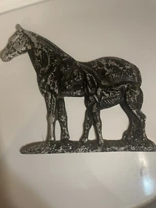 Vtg Horse Metal Hanging Plaque Sign Fence Mailbox Indoor Outdoor Farm Ranch - Picture 1 of 6