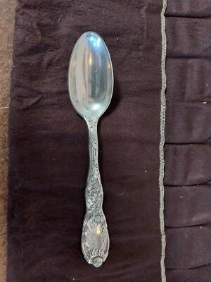 Столовая ложка ХРИЗАНТЕМА ТИФФАНИ из чистого серебра 3 унции кол-во в наличии без моно - Изображение 1 из 4