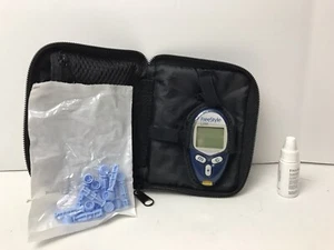 FREESTYLE Freedom Lite Blood Glucose Meter Monitor w/ Carrying Case And Lancets - Zdjęcie 1 z 5