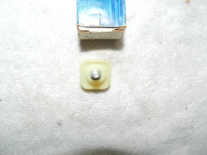 New OEM Ford D6AZ5323240A Window Regulator Roller NOS - Picture 1 of 3