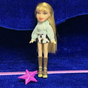 Muñeca Lil Bratz Cloe Con Conjunto Zapatos 5" Cabello Rubio Ojos Marrones Mini Falda Botas - Imagen 1 de 14