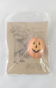 House of Lloyd All Smiles Pumpkin Pin - New in Packaging - Picture 1 of 3