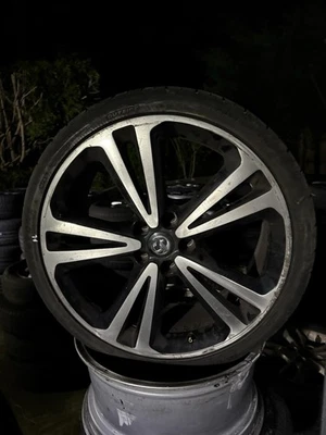 Vauxhall Insignia 20" Inch SRI / VX-Line Alloy Wheel With Tyre Sri 5 - Image 1 of 4