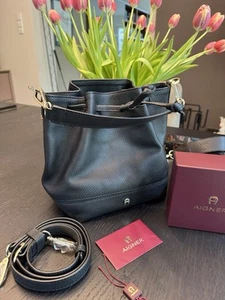 Aigner Berna Beutelbag Schwarz Leder OVP 719 € - Bild 1 von 9