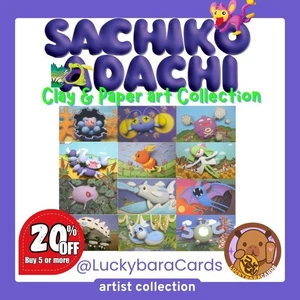 Artist Collection - Sachiko Adachi Clay & Paper Art Cards Pokemon Cards Vintage - Foto 1 di 48